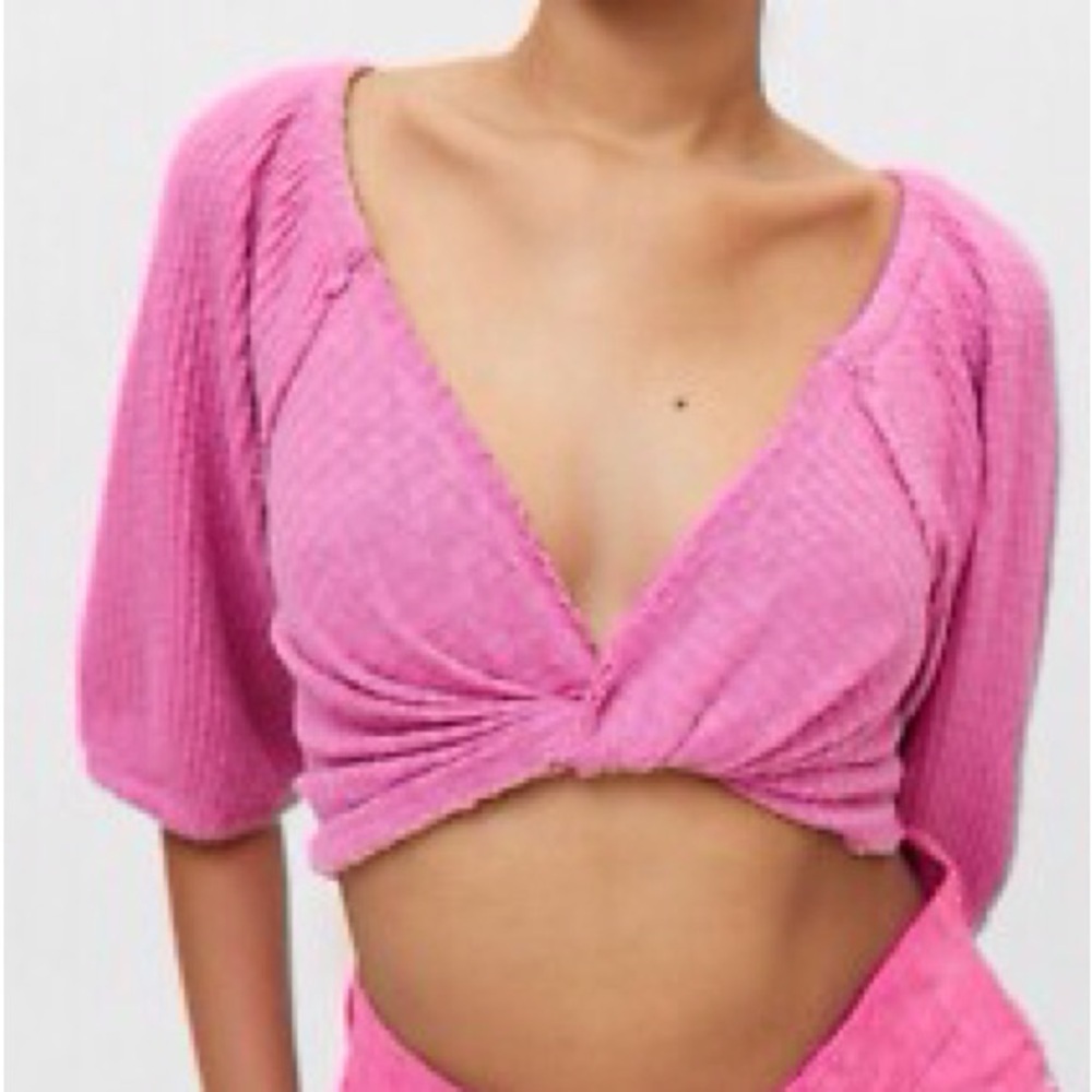 Urban Outfitters Women S Pink Ribbed Puff Sleeves Lena Twist-Front Cropped Top